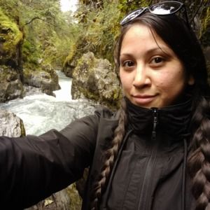 Meet your Posher, Adrianne